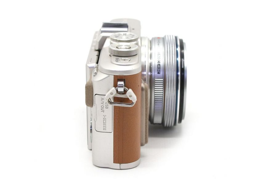 Olympus Pen E-PL8 kit (пробег 5090 кадров)