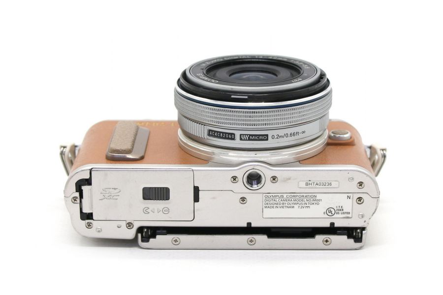 Olympus Pen E-PL8 kit (пробег 5090 кадров)