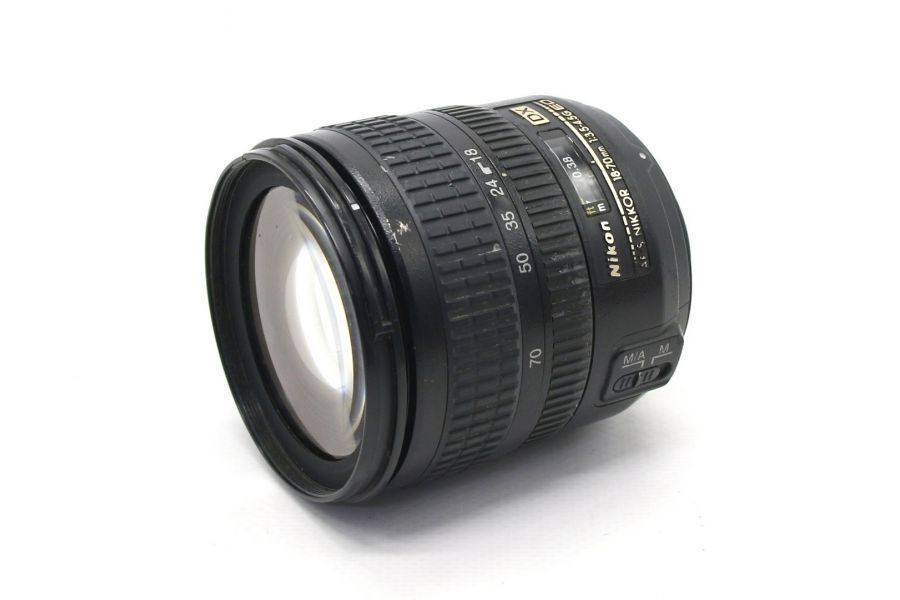 Nikon 18-70mm f3.5-4.5G ED-IF AF-S DX Zoom Nikkor (Japan, 2011)