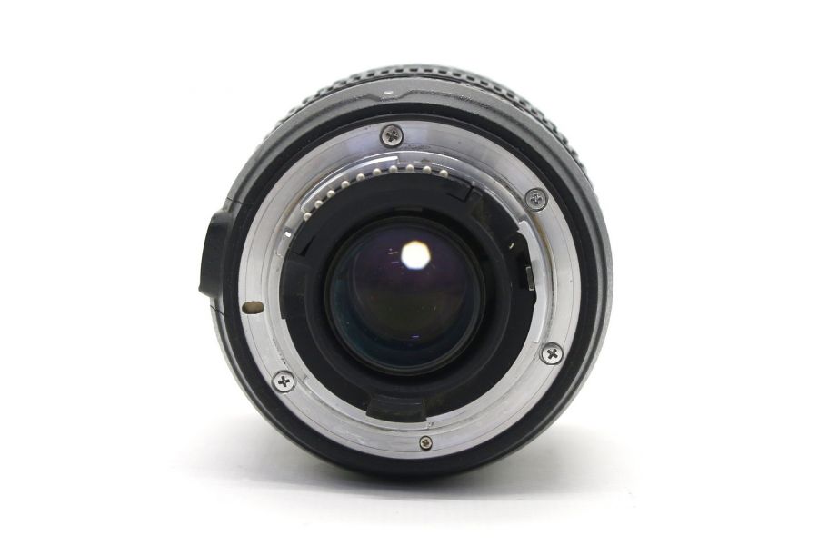 Nikon 18-70mm f3.5-4.5G ED-IF AF-S DX Zoom Nikkor (Japan, 2011)