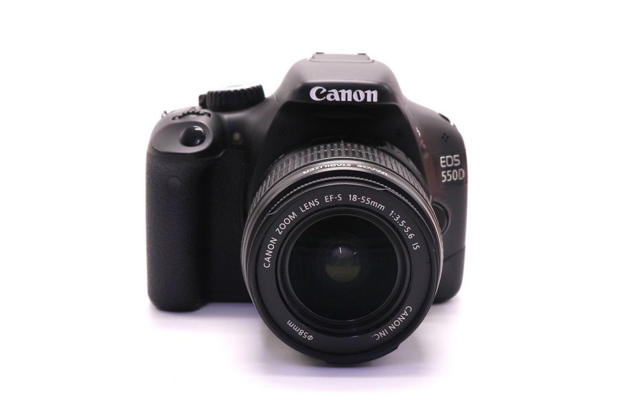 Canon EOS 550D kit в упаковке (пробег 3920 кадров)