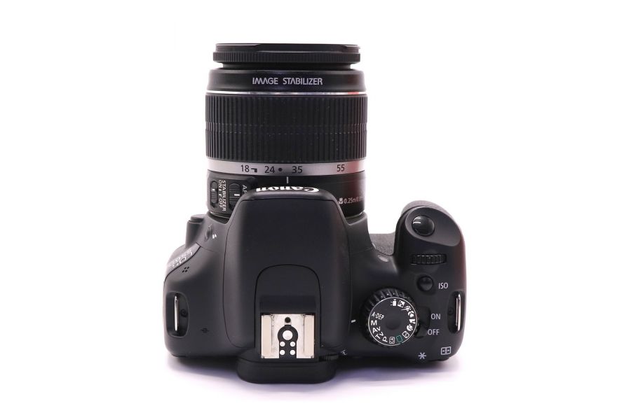 Canon EOS 550D kit в упаковке (пробег 3920 кадров)