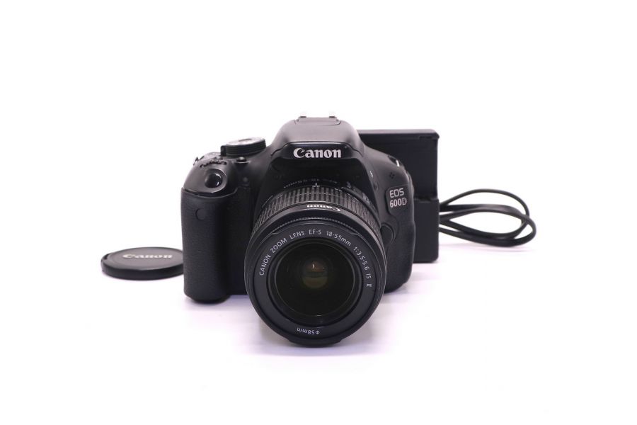 Canon EOS 600D kit (пробег 76305 кадров)