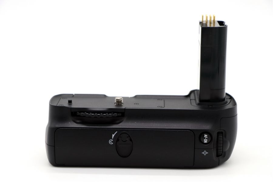 Батарейная ручка Nikon MB-D200 б/у