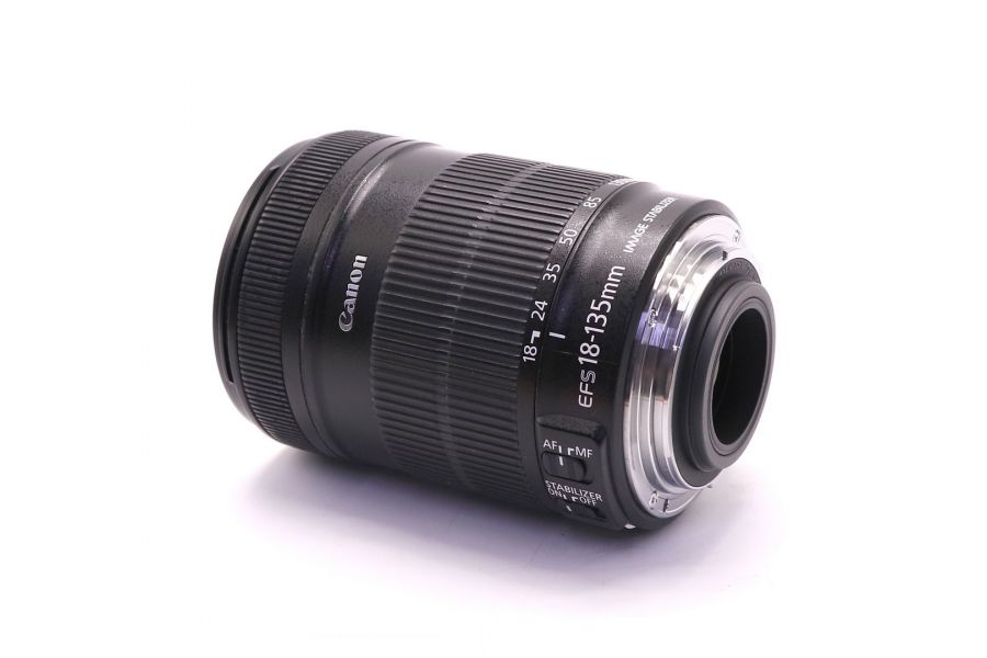 Canon EF-S 18-135mm 3.5-5.6 IS в упаковке б/у