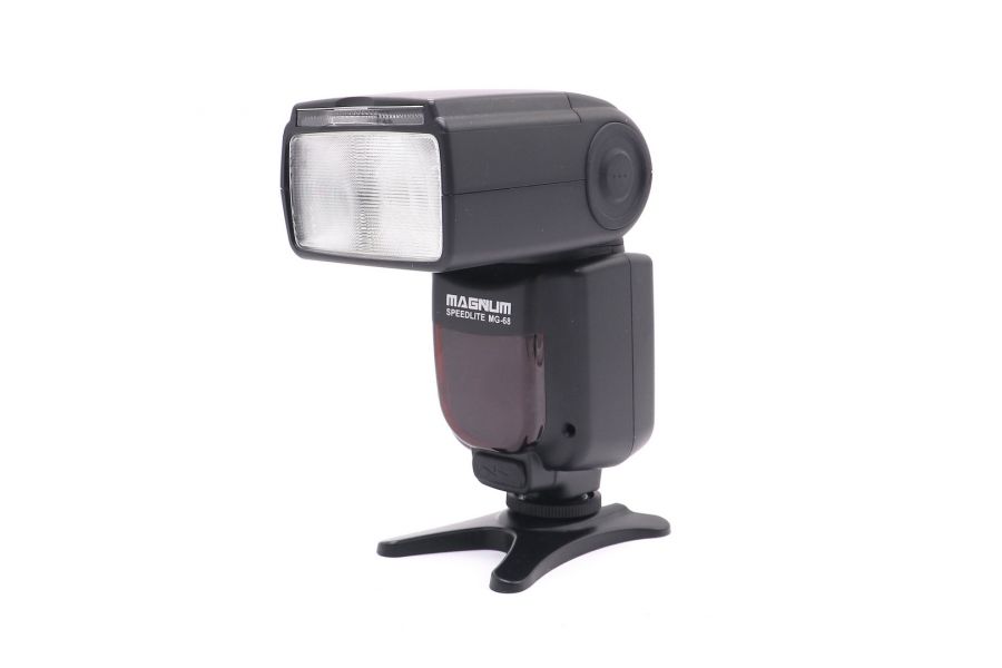 Фотовспышка Magnum Speedlite MG-68