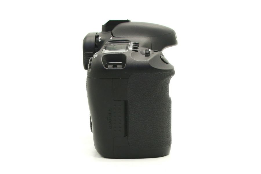 Canon EOS 7D body в упаковке (пробег 6920 кадров)