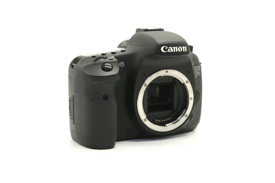 Canon EOS 7D body в упаковке (пробег 6920 кадров)