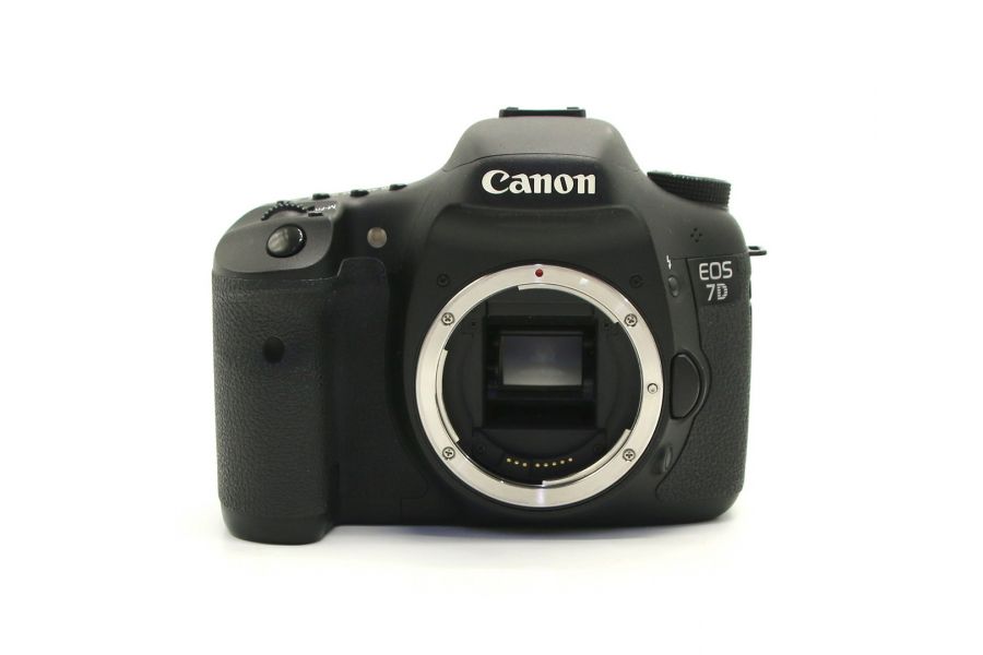 Canon EOS 7D body в упаковке (пробег 6920 кадров)