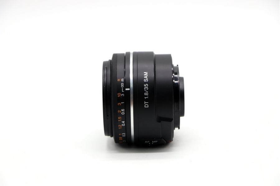 Sony DT 35mm f/1.8 SAM SAL35F18