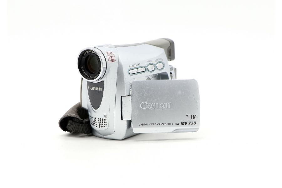 Видеокамера Canon MV790