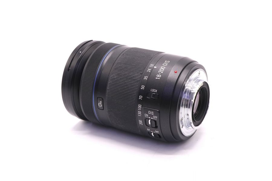 Samsung 18-200mm f/3.5-6.3 ED OIS