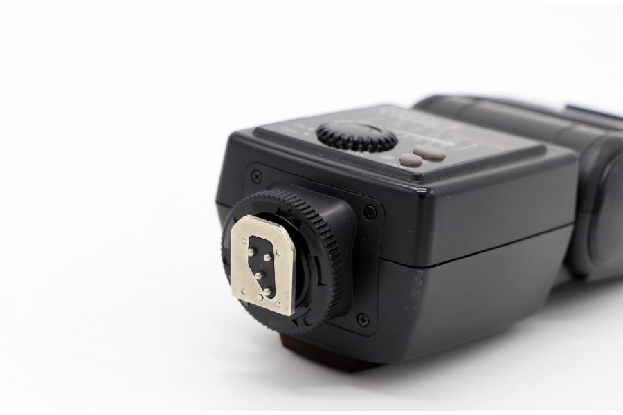 Фотовспышка Yongnuo speedlight YN467 (China, 2011)