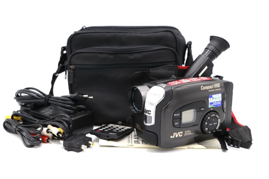 Видеокамера JVC GR-AX470