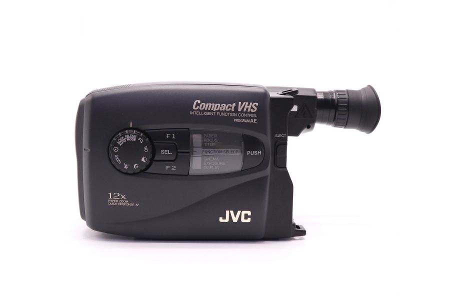Видеокамера JVC GR-AX227