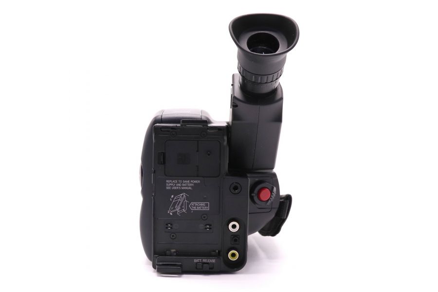 Видеокамера JVC GR-AX227