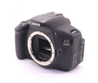 Canon EOS 600D body (пробег 2530 кадров)
