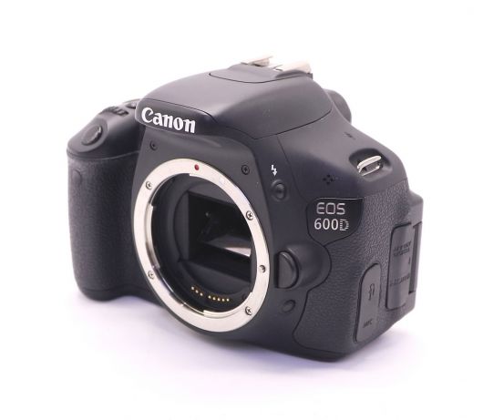 Canon EOS 600D body (пробег 2530 кадров)
