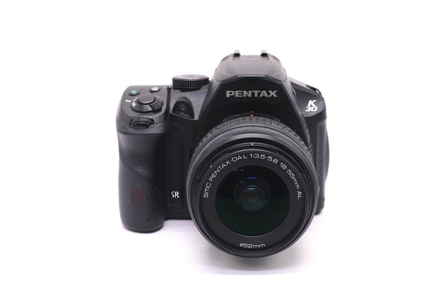 Pentax K30 kit (пробег 10340 кадров)