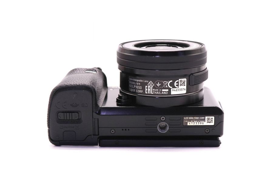 Sony A6000 ILCE-6000 kit в упаковке (пробег 30750 кадров)