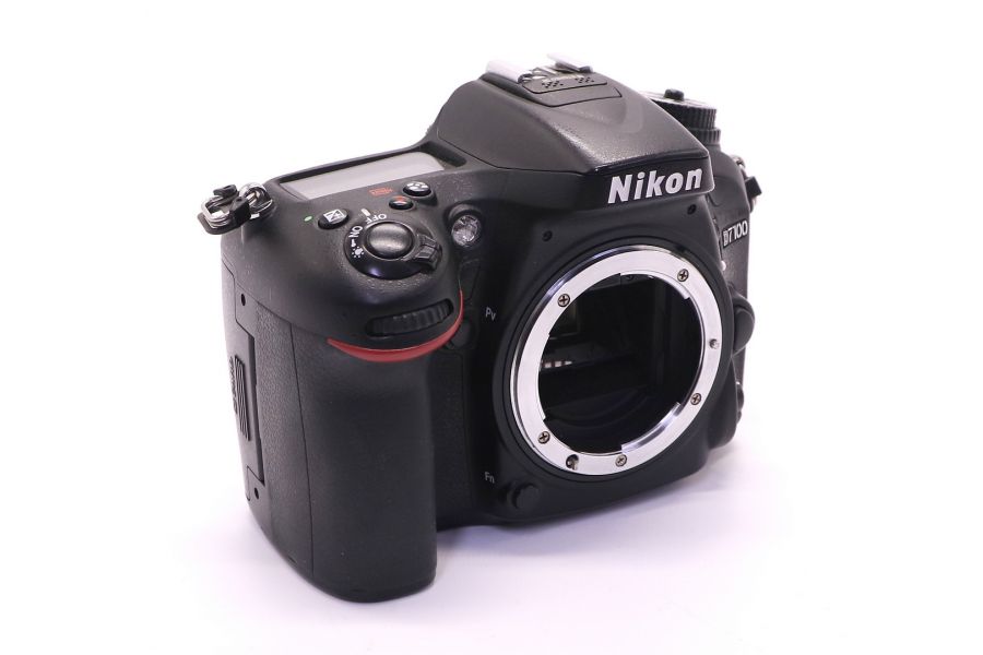 Nikon D7100 body (пробег 21510 кадров)