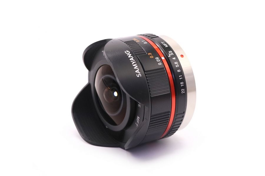 Samyang 7.5mm f/3.5 UMC Fish-Eye for MFT в упаковке