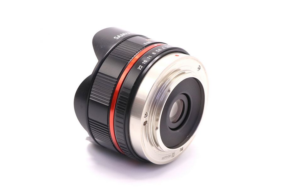 Samyang 7.5mm f/3.5 UMC Fish-Eye for MFT в упаковке