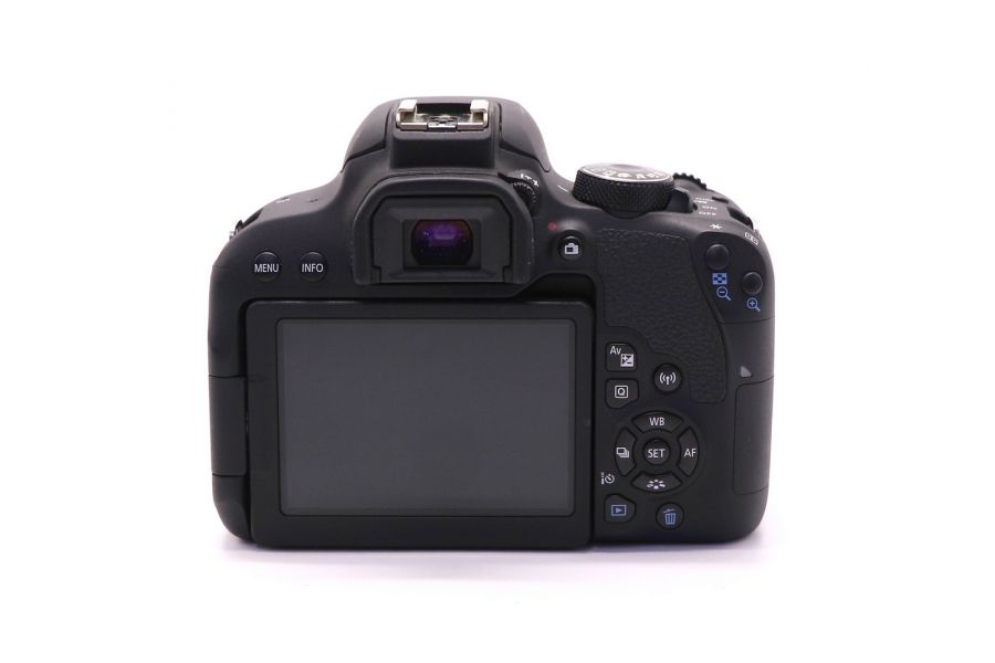 Canon EOS 800D kit (пробег 2010 кадров)