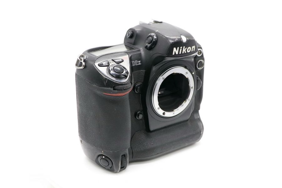 Nikon D2X body (пробег 369775 кадров)