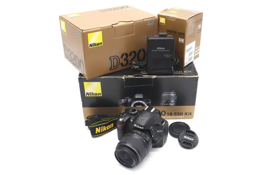 Nikon D3200 kit в упаковке (пробег 2925 кадров)