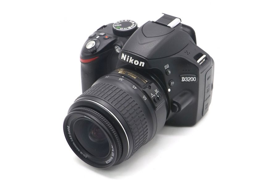 Nikon D3200 kit в упаковке (пробег 2925 кадров)