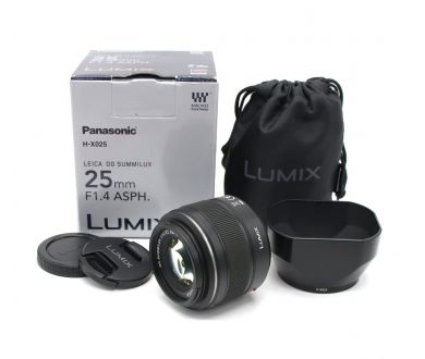 Panasonic Summilux 25mm f/1.4 ASPH DG в упаковке