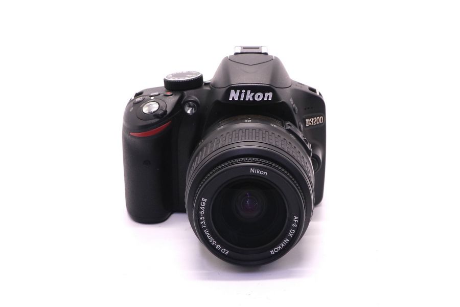 Nikon D3200 kit в коробке (пробег 370 кадров)
