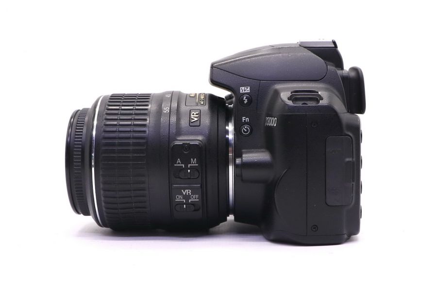 Nikon D3000 body (пробег 23930 кадров)