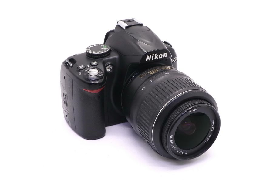 Nikon D3000 body (пробег 23930 кадров)