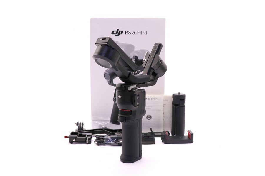 Стабилизатор DJI RS3 mini в упаковке