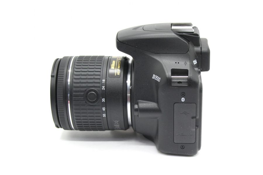 Nikon D3500 kit (пробег 760 кадров)