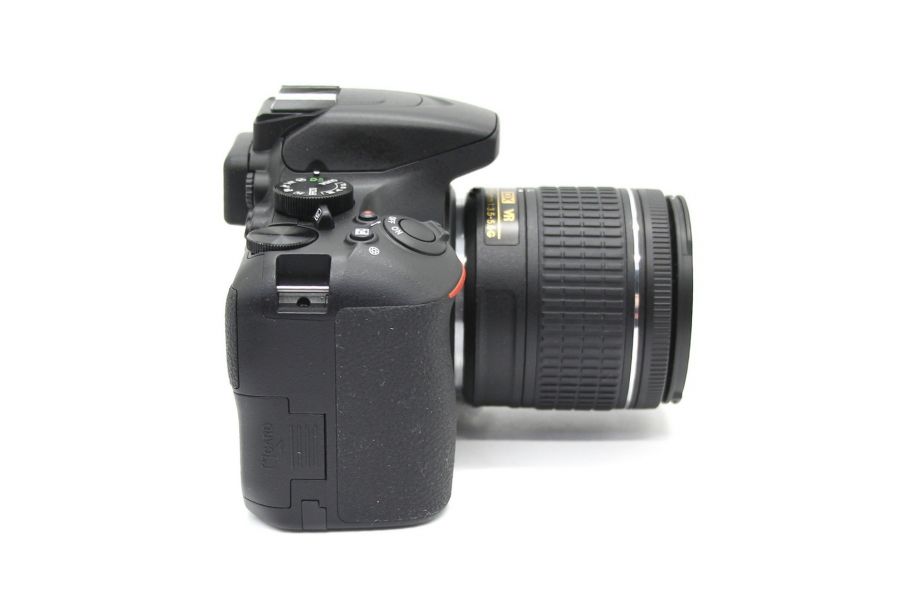 Nikon D3500 kit (пробег 760 кадров)