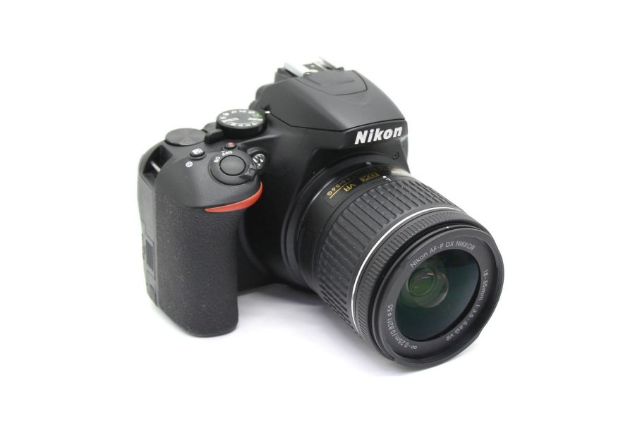 Nikon D3500 kit (пробег 760 кадров)