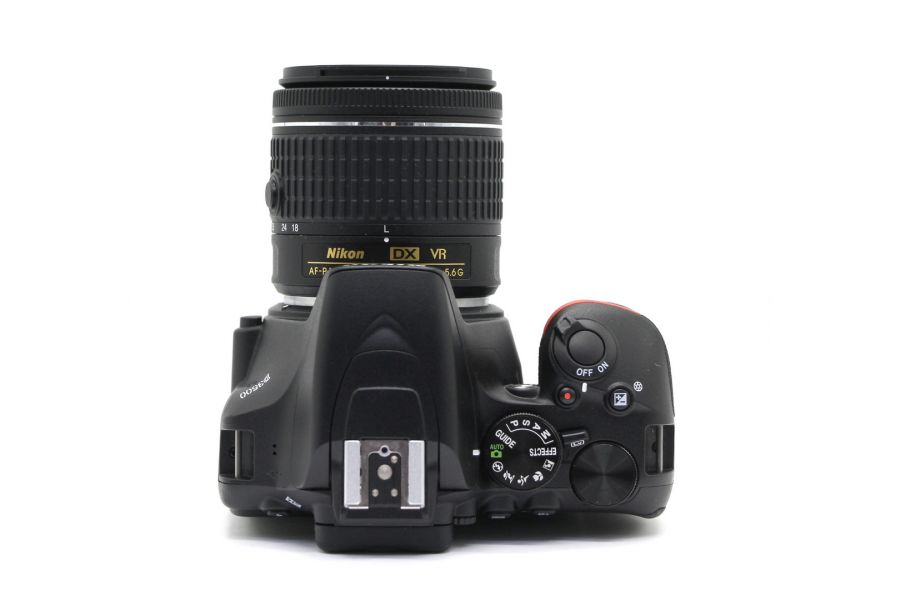 Nikon D3500 kit (пробег 760 кадров)