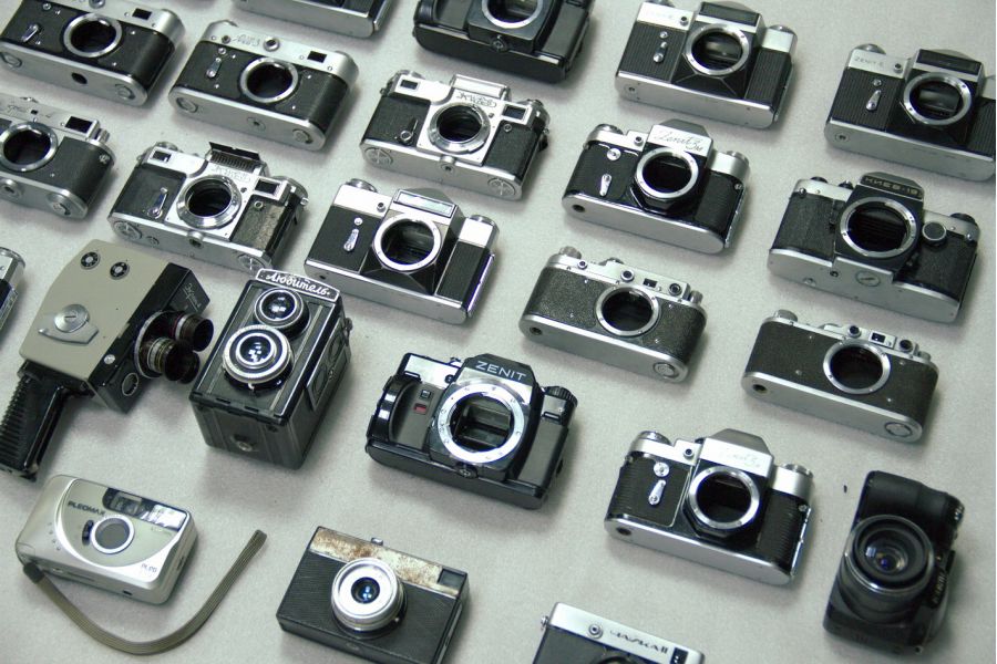 Фотоаппараты (24 штуки) и принадлежности №13