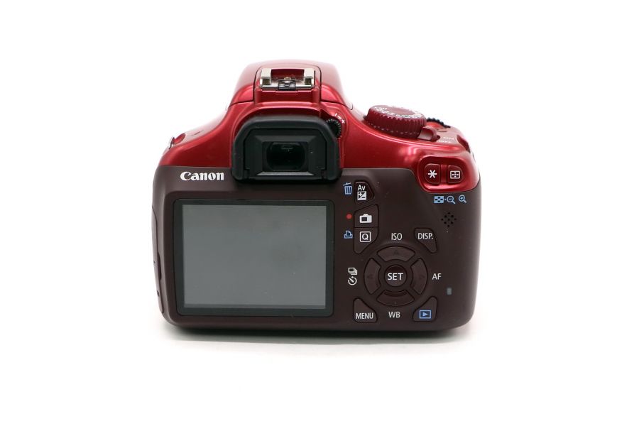 Canon EOS 1100D kit red (пробег 8200 кадров)