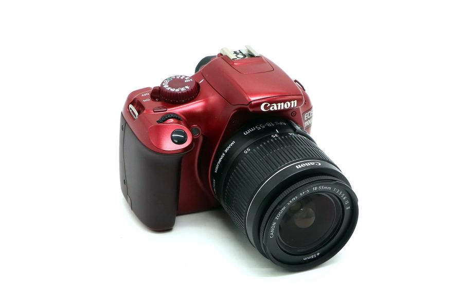 Canon EOS 1100D kit red (пробег 8200 кадров)