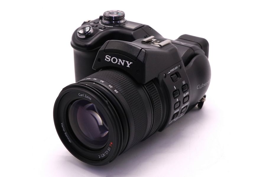 Фотокамера компактная Sony Cyber-shot DSC-F828 