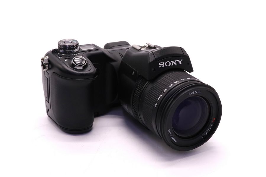Фотокамера компактная Sony Cyber-shot DSC-F828 