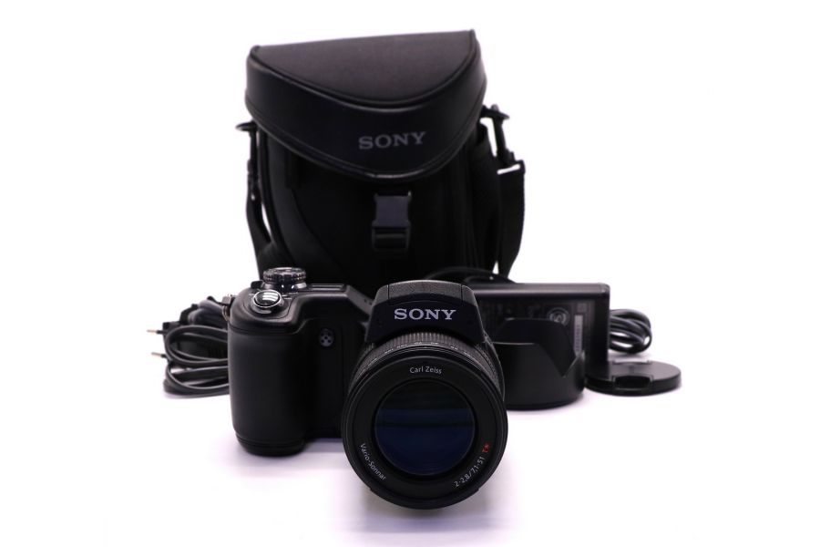 Фотокамера компактная Sony Cyber-shot DSC-F828 