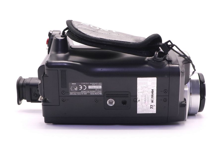 Видеокамера Sony CCD-TR728E