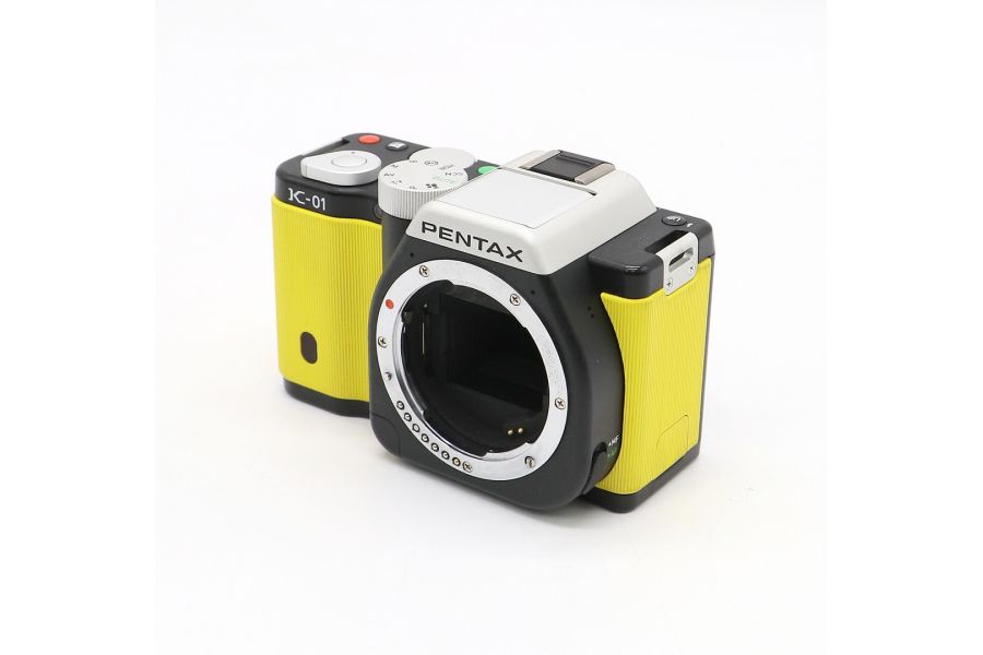 Pentax K-01 body в упаковке (пробег 8035 кадров)