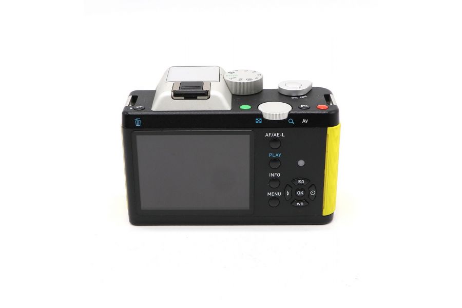 Pentax K-01 body в упаковке (пробег 8035 кадров)