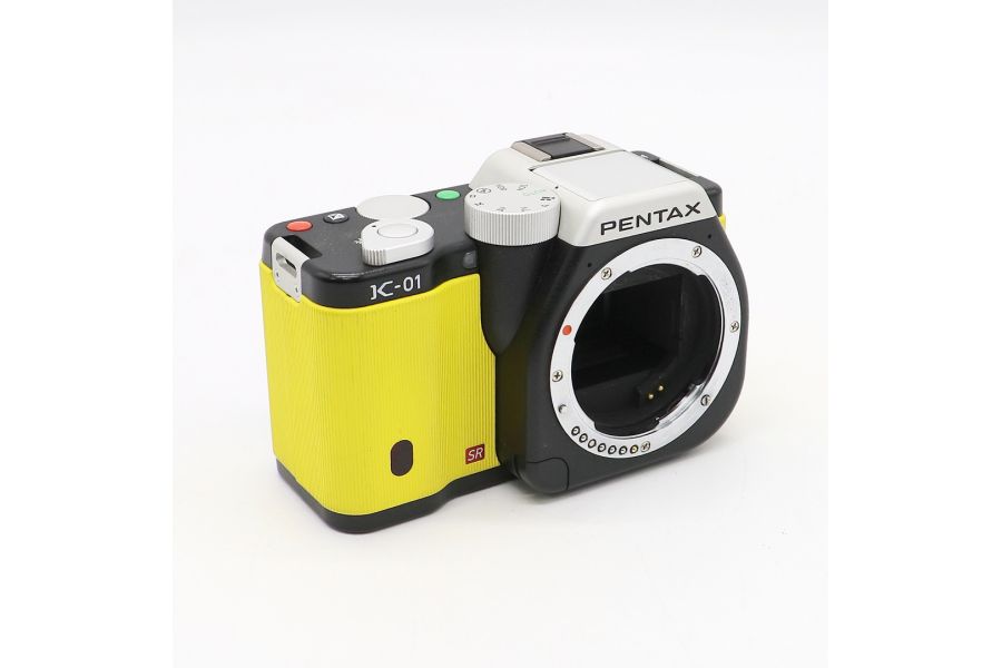 Pentax K-01 body в упаковке (пробег 8035 кадров)